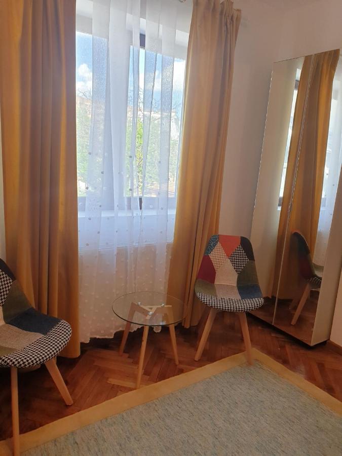 Studio Yellow - Piata Victoriei Bukareszt Zewnętrze zdjęcie